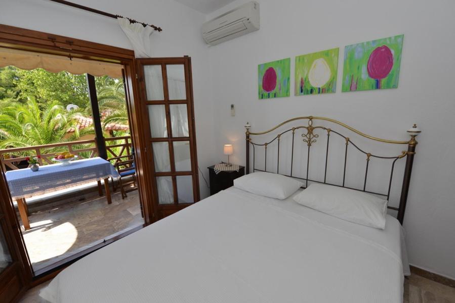 Haus Katerina Apartment Vourvourou Exterior photo